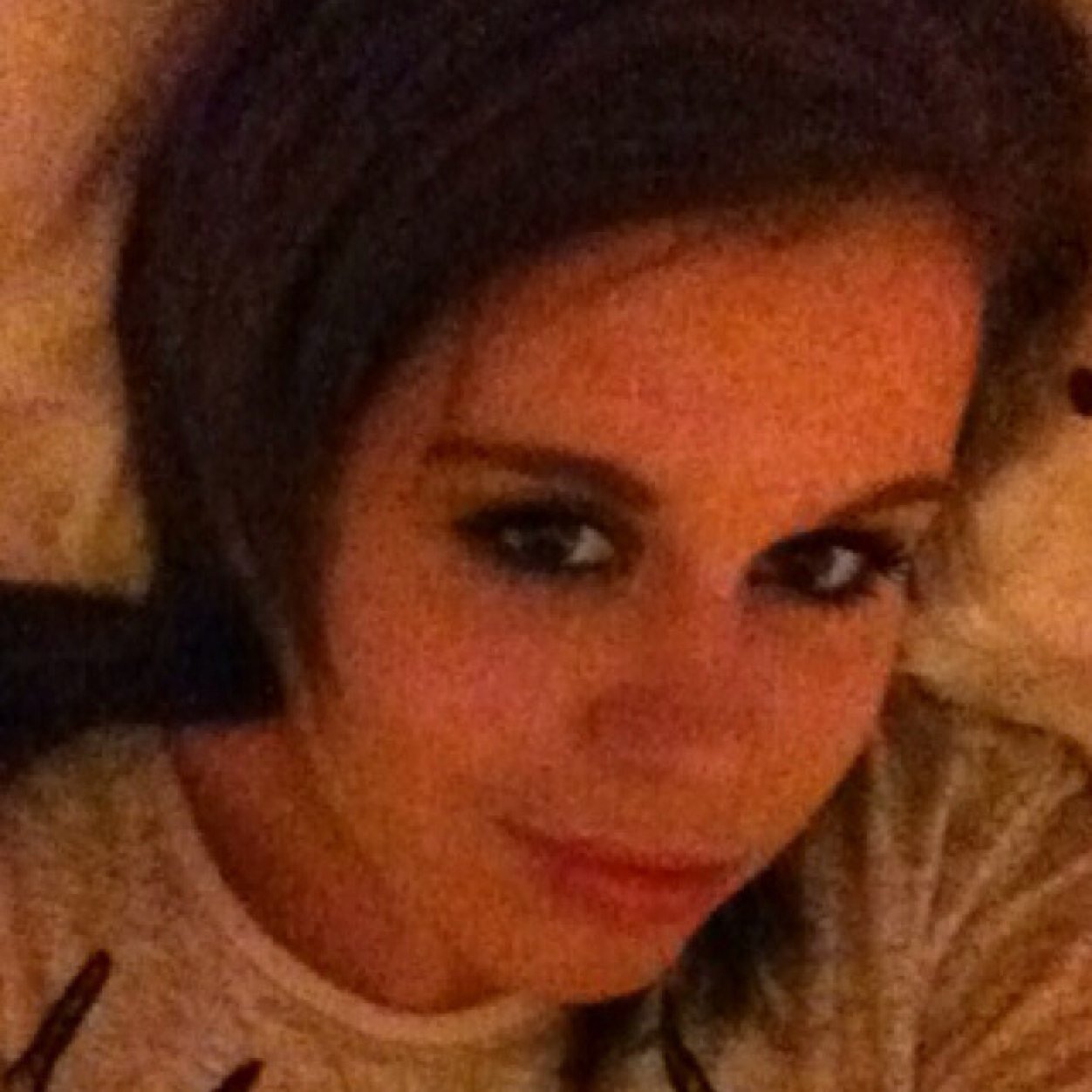 AimeeGarside1's profile picture. 24, i follow back!