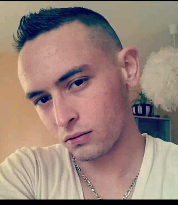 Sapeur Pompier Volontaire au CS Langeais , grand fan de musique française et par dessus tout fan de ma tite femme chérie 3333