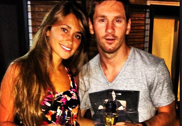 Twitter Oficial del Jugador de Futbol del FCBarcelona Lionel Andrés Messi    (Rosario, Argentina, 24 de junio de 1987)