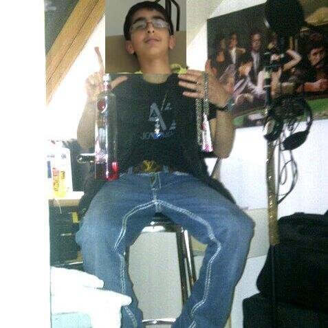 Omid97Omid's profile picture. fuck b wood and Broadfields,northwest 7 all fuckinn dayy my niggas