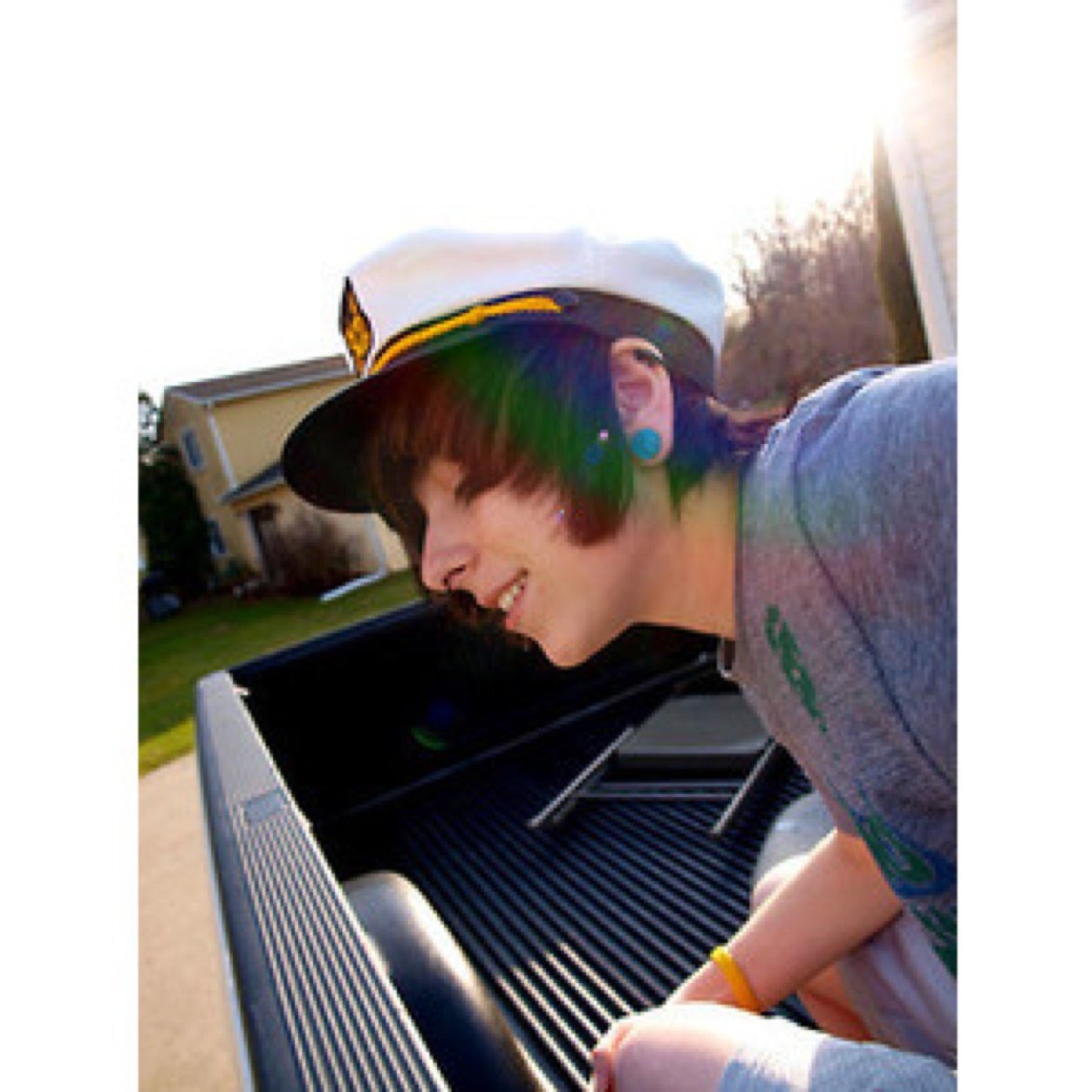 jarrod edward michael eisenberg. 16. single. pansexual. {rp•fl}