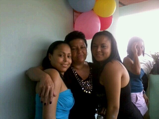 claudysjo's profile picture. 