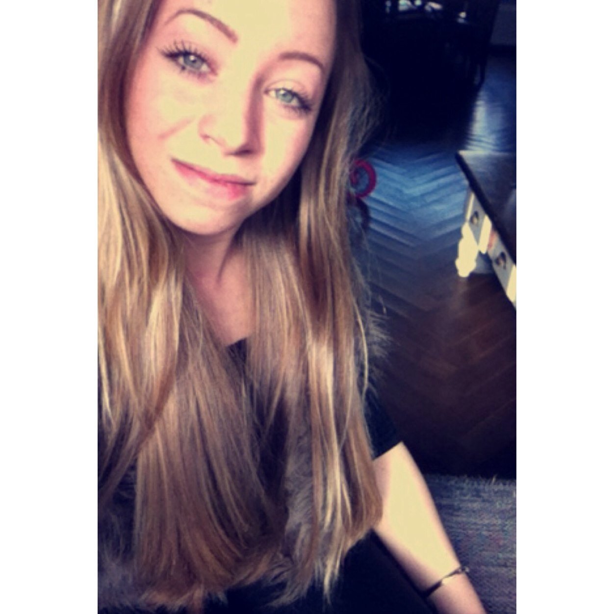 Insta/Snap; roosvanandelx