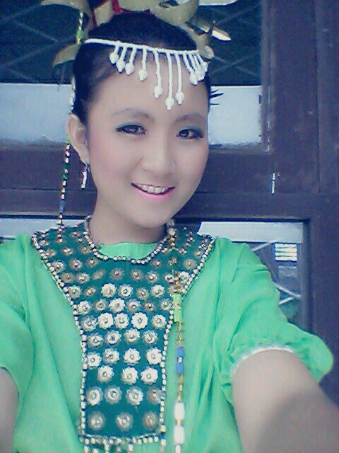 47bafe4d4992484's profile picture. Palembang, 17 September 1996 (y) . Proud with my self ♥