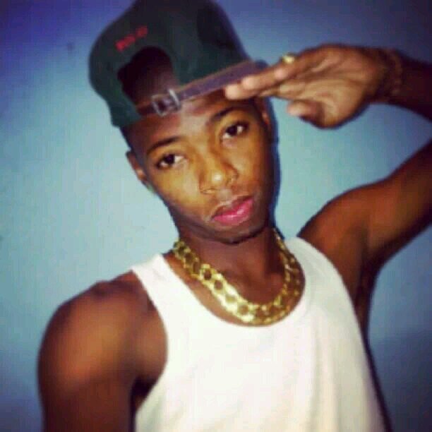 #DJ •#For Bookings inbox• #I set goals and by achieving them I set standards•#about_that_life