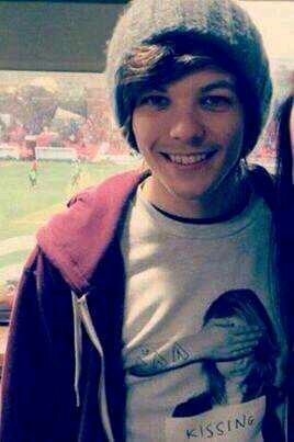 hey I am louis rp1 taken by harry rp2 taken by liam rp3 single mrp single bi  rp