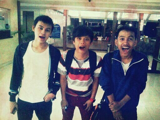 Mencoba sukses diusia muda :)
