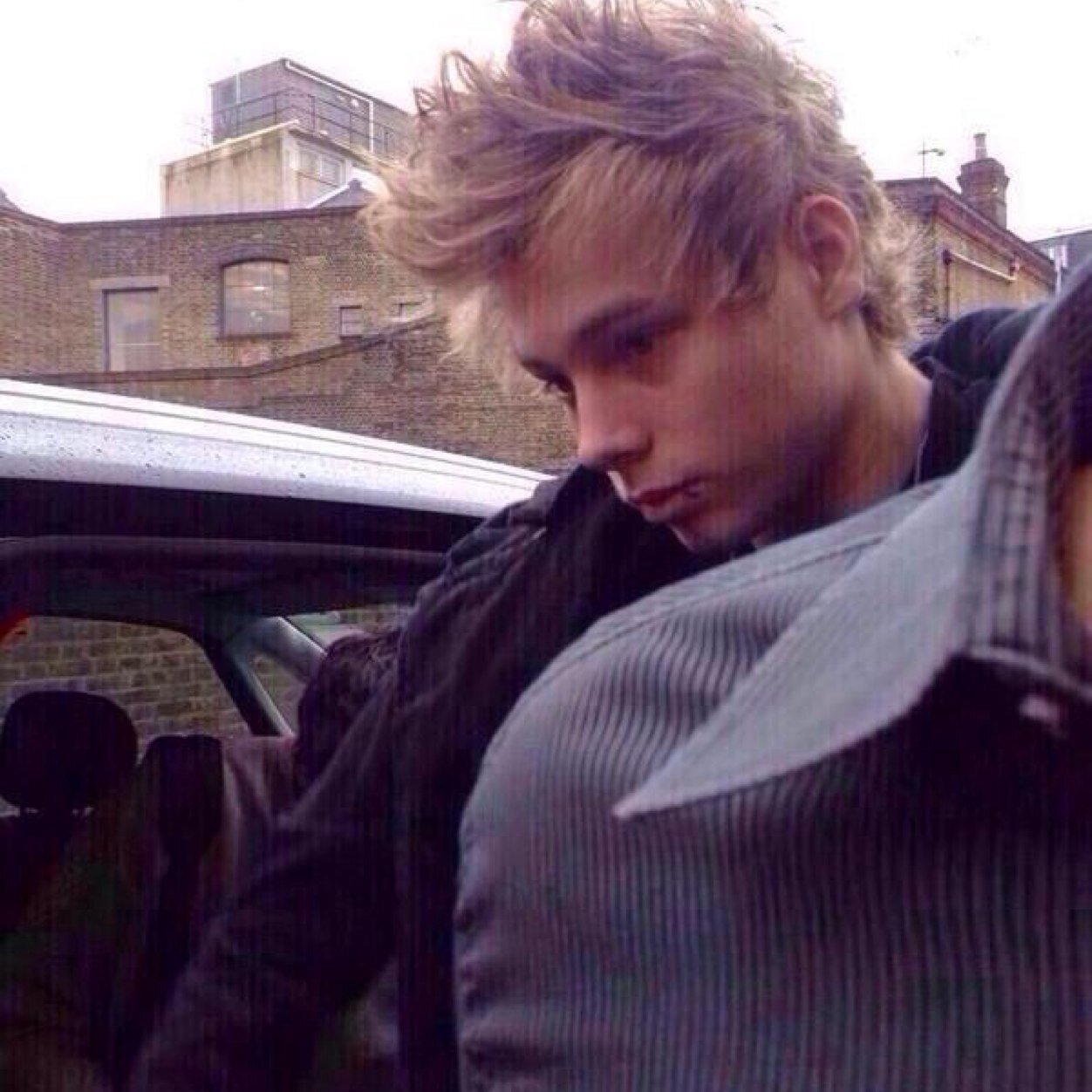 5sosmylovexx's profile picture. Follow @Chemically5SOS! This is a free follow!!