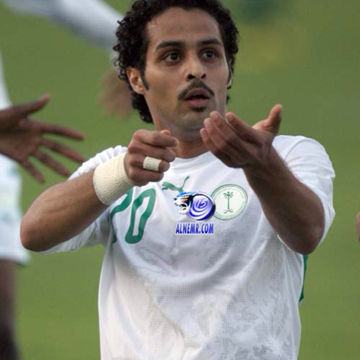 طالب في المعتمد بن عباد ٠٥٠١١١٦٨٤٣