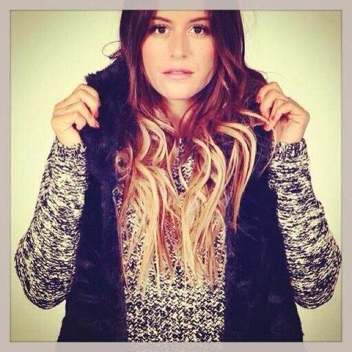 ~ @Anaiscss7, Une personne formidable, Qui me fais avancée. Je garde l'espoir. Laura,Manon&Anaïs The Perfect Sisters. #TeamAnaïs. Au passage #TeamMaude ღ