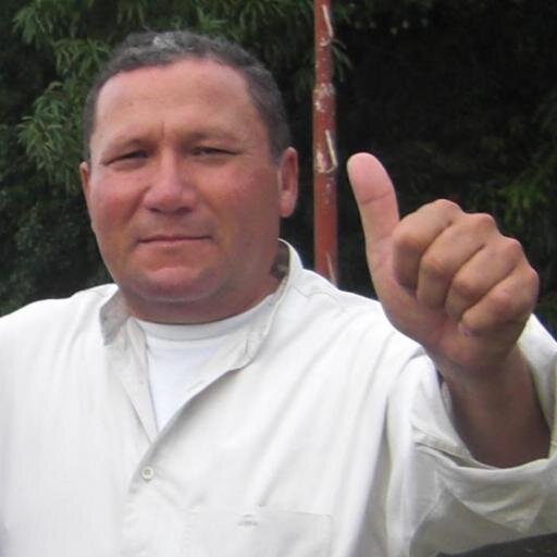 Indio, padre, hijo, hermano, la izquierda solo para escribir, ing. Agronomo, alcalde del M.R.G-Elorza-Apure 96-2000. Activo en el trabajo agropecuario.