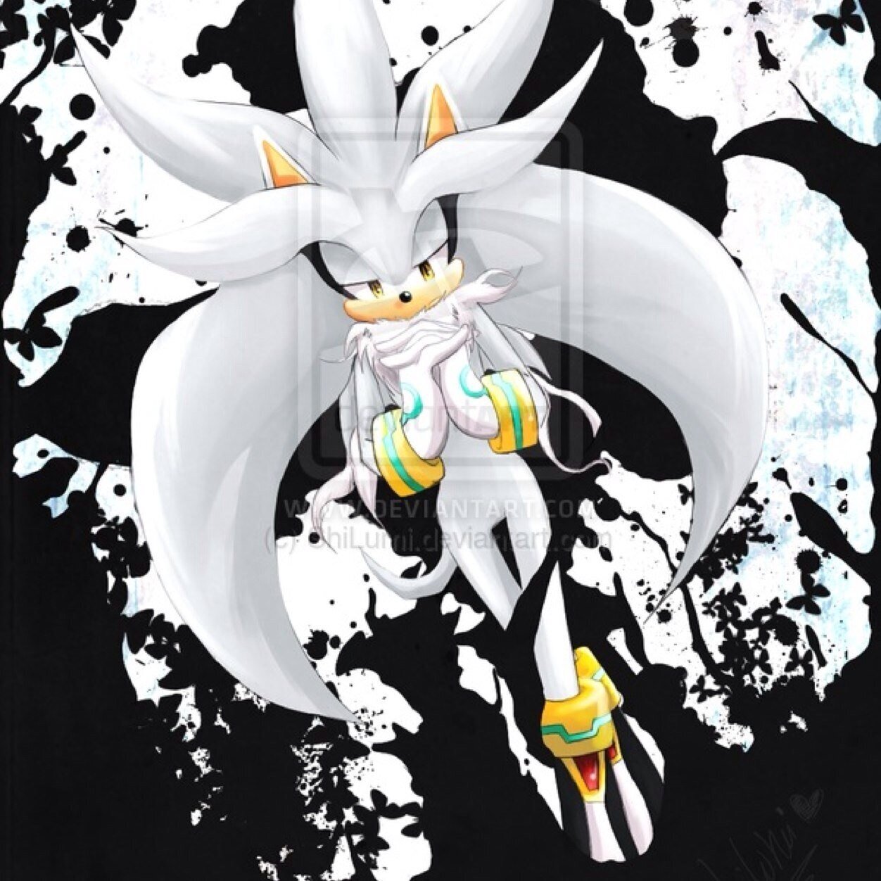 Im fake silver the hedgehog http://t.co/BtR77chLAl #Married to jazz @Shadowlover1648