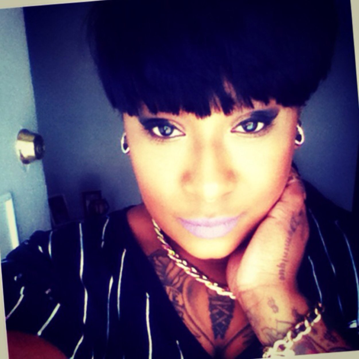 Harlems_Mom's profile picture. I handmake lipstick!! I have a lipstick collection called LipInkCoutour'.. Follow my page in ig @lipinkcoutour or my personal page @artonmybody