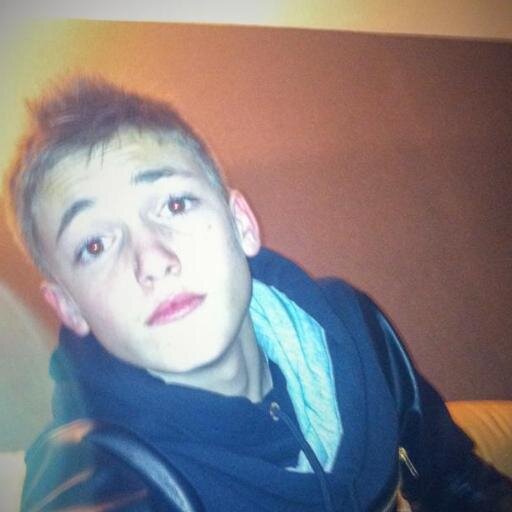 Yo les gents alors je vouler juste vous dire mon compte facebook c est : corentin romeo ma chaine youtube ses MTeK GUCCI aller bye les amis ... :)