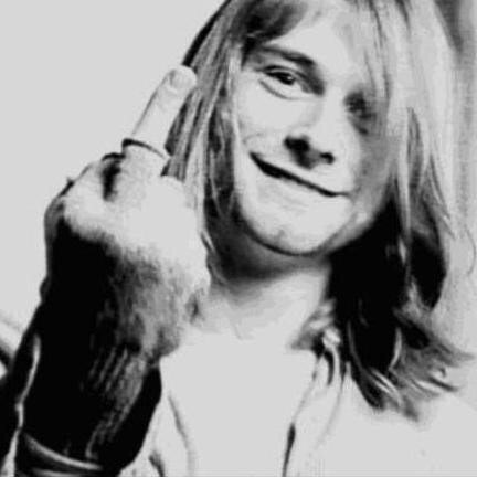 Behind the hatred there lies a murderous desire for love // Morrissey please sing me to sleep e fammi tuo // Non so fare una bio, ma so che Ange è stupenda