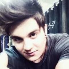 ''     Eu troco minha paz, por um beijo seu @luansantana     ''