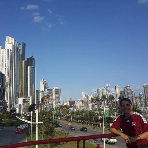 Venezolano,Ingeniero Quimico / Procesos Creo fervientemente en que con FE, PERSEVERANCIA y PACIENCIA se alcanzan todas las metas!