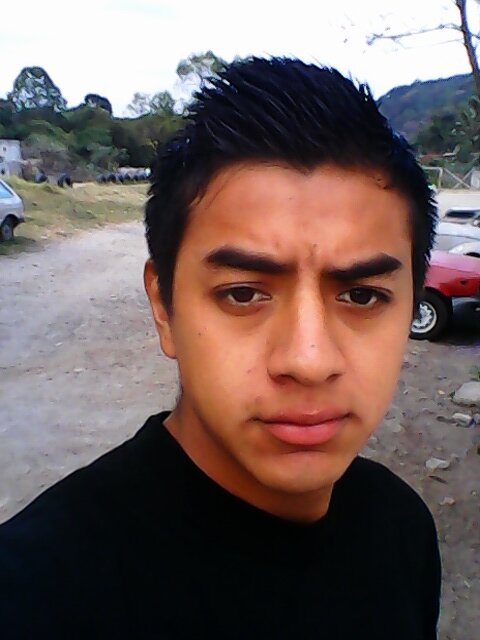 soy buena persona amable y cariñoso ^_^