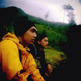 dikyrustiawan's profile picture. I'm a simple boy with my Vespa super 1975 Dark Blue,coffee holic, instrumental, experimental, rage and ♥ vespaaaaa someah movement with @infovespabdg