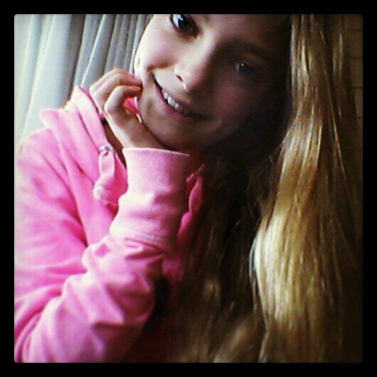 lieve linda,je bent mijn aller beste vriendinnetje ik wil je nooit meer kwijt xx jessica/chris I❤️you |