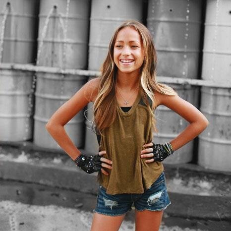 Dutch Skylar Stecker fan!