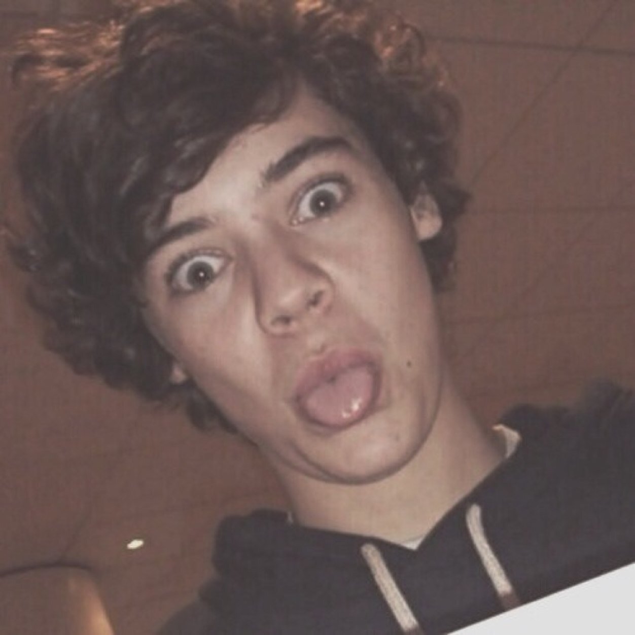 lukescock_'s profile picture. free follow. saved account for @SMIRKINGHARRY_ and @IdealAriana. Ask for follow back