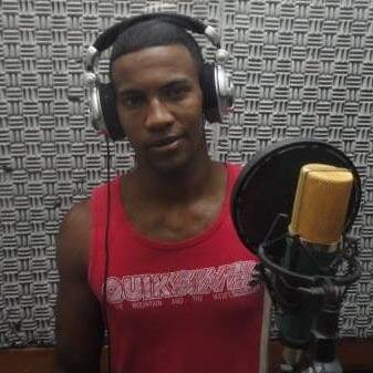 ola galera sou Leandrinho Lc sou cantor e compositor de rap e Hip Hop