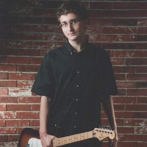 Electronic/dance musician from Winthrop Harbor, Illinois. Debut Album, Unanimoose, drops March 2014
