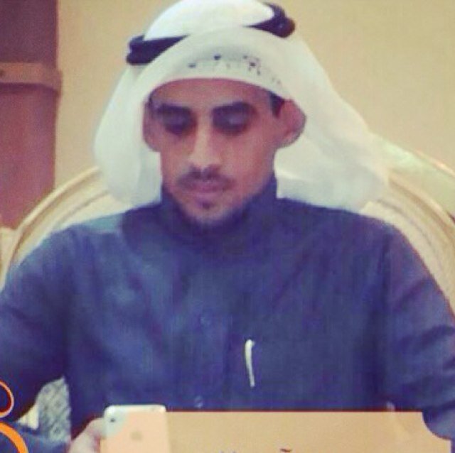 لي الفخر في حب يدك ومواطيك لانك ابوي و عزوتي تاج راسي عزيتني باسمك وفعلك وطاريك ومدة يمينك منهجن لي دراسي