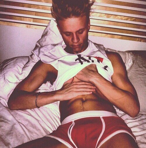 gay, dm sempre aperti
