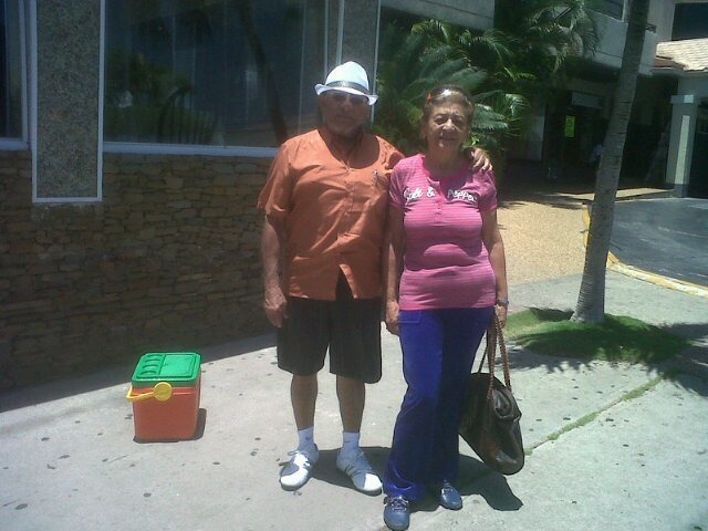 soy una abuela feliz que tiene 5 nietos los cuales los amo ¤♥ ♥☺
