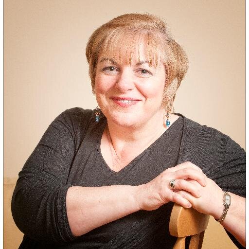 amateur singer and performer and full time old woman