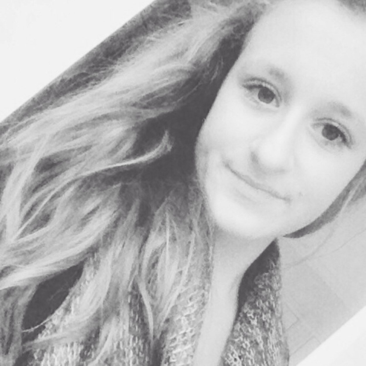 • Ariana is the queen •