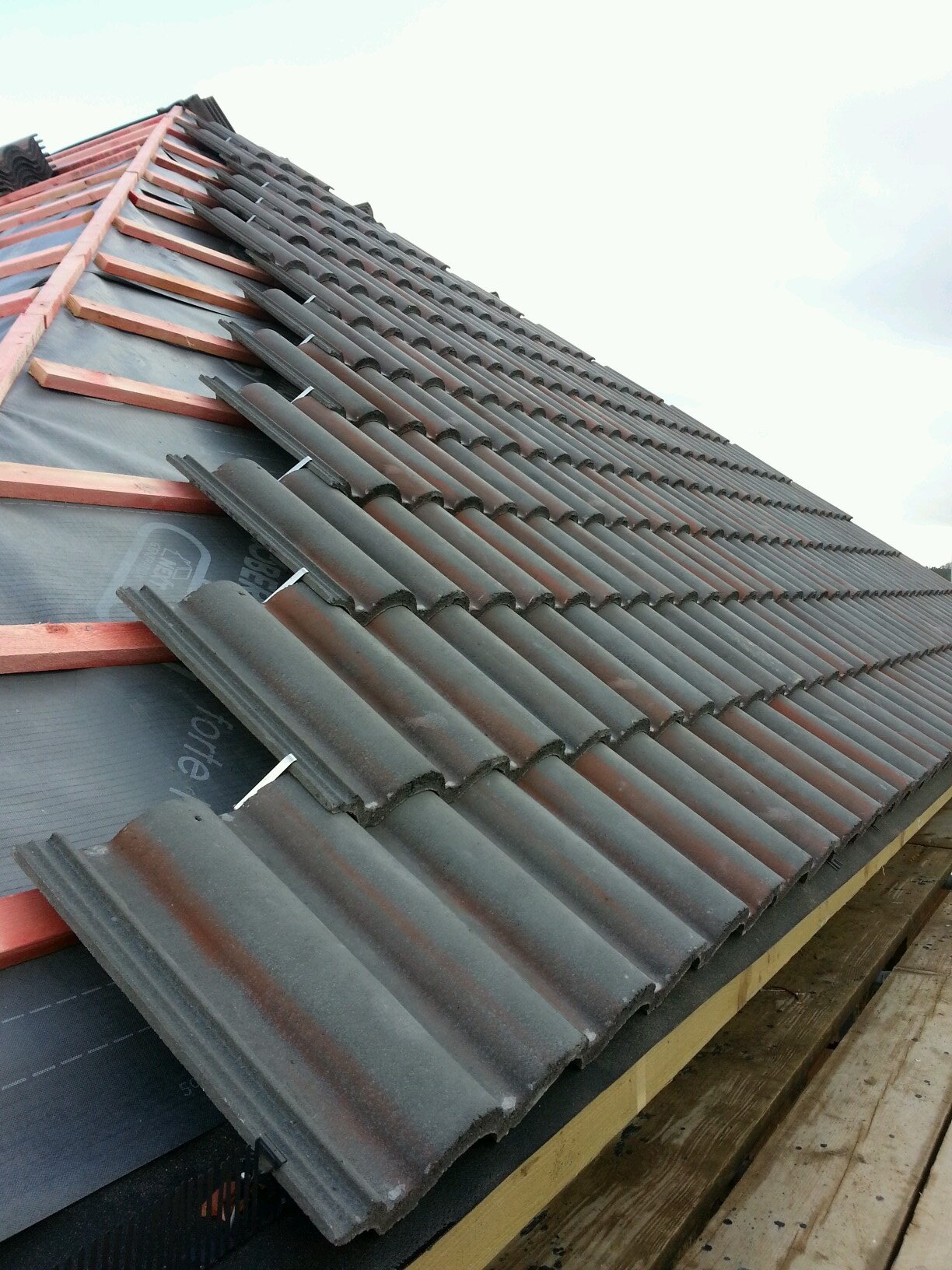 Roofing flat and pitched roofs all undertaken including fascia and soffits.

call 
Ben on 07740186961

Or Rhys on 07415948338

for your free quote today.