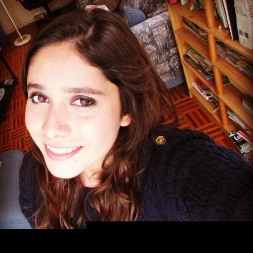 IsaFouqueray's profile picture. Ni de aquí ni de allá. Mi imaginación viaja más rápido que la luz.