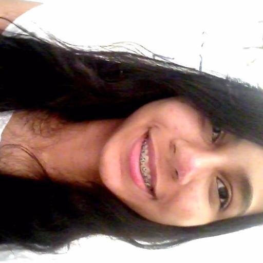 Começamos a amadurecer de verdade, quando sorrimos de algo que já nos fez chorar. ;)   http://t.co/TR2MUUG5j6