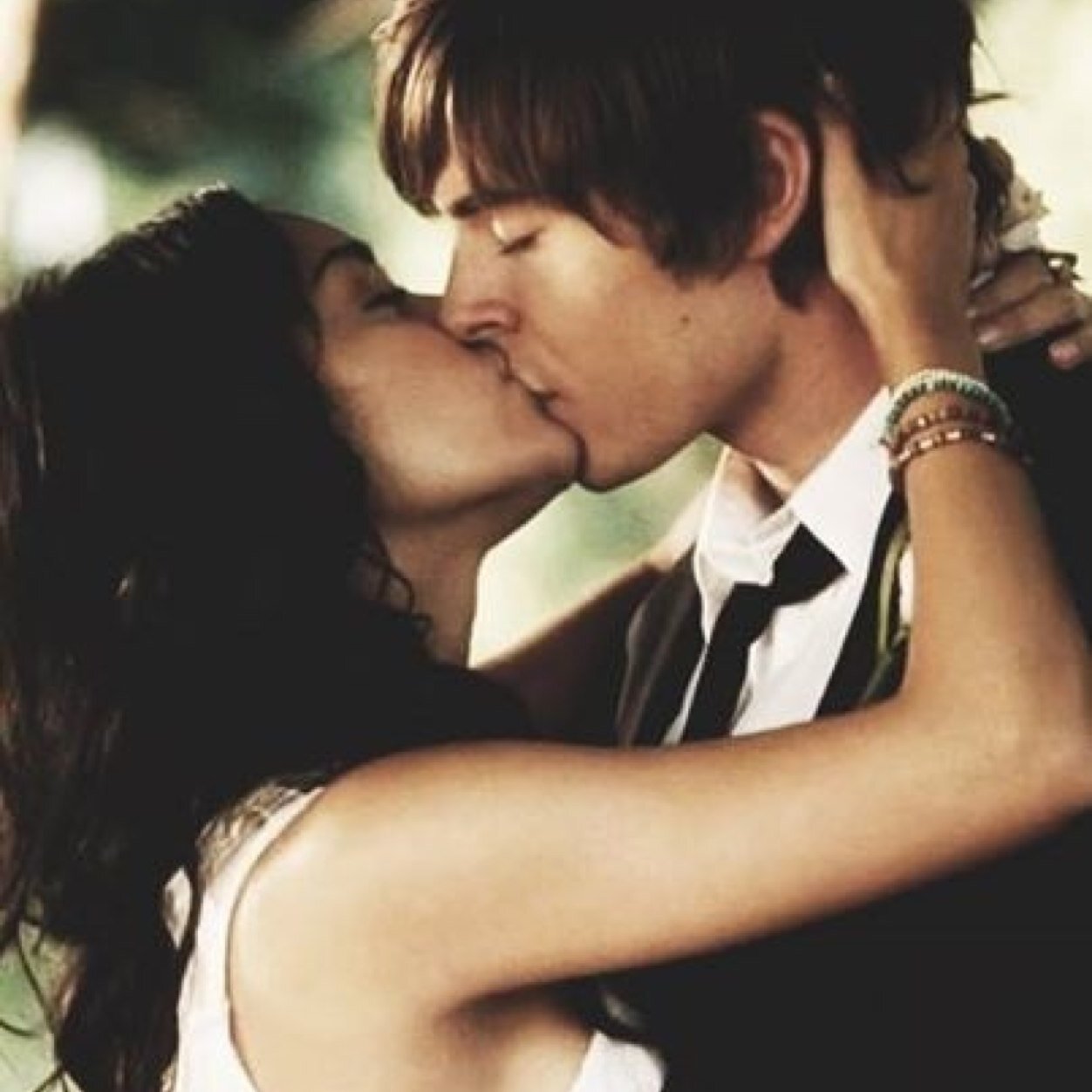 AllOfProm2014's profile picture. 