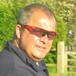 I am a highly experienced and successful Canine Handler, Dog Trainer, Instructor and Behaviourist, based in Kent
Offer classes and One to One Training Sessions