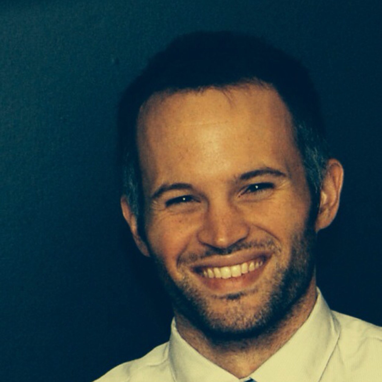 User Experience practitioner. Intrepid conversationalist. Racquetball wunderkind. Well, 2 of those things.