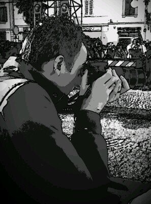 l_faggioli's profile picture. L'acqua che tocchi de' fiumi è l'ultima di quella che andò e la prima di quella che viene. Così il tempo presente. - L. da Vinci