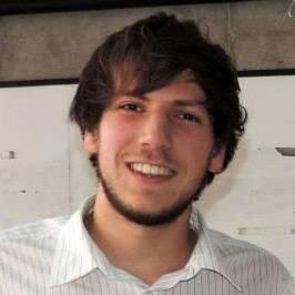 Médico. Nacido en Stgo, viviendo en Arauco.