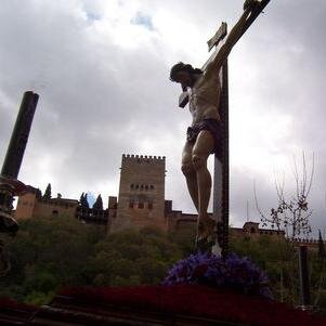 Mencionanos en todas tus fotos de la Semana Santa de Granada. Podrás ver todas las instantáneas de nuestra semana de Pasión.