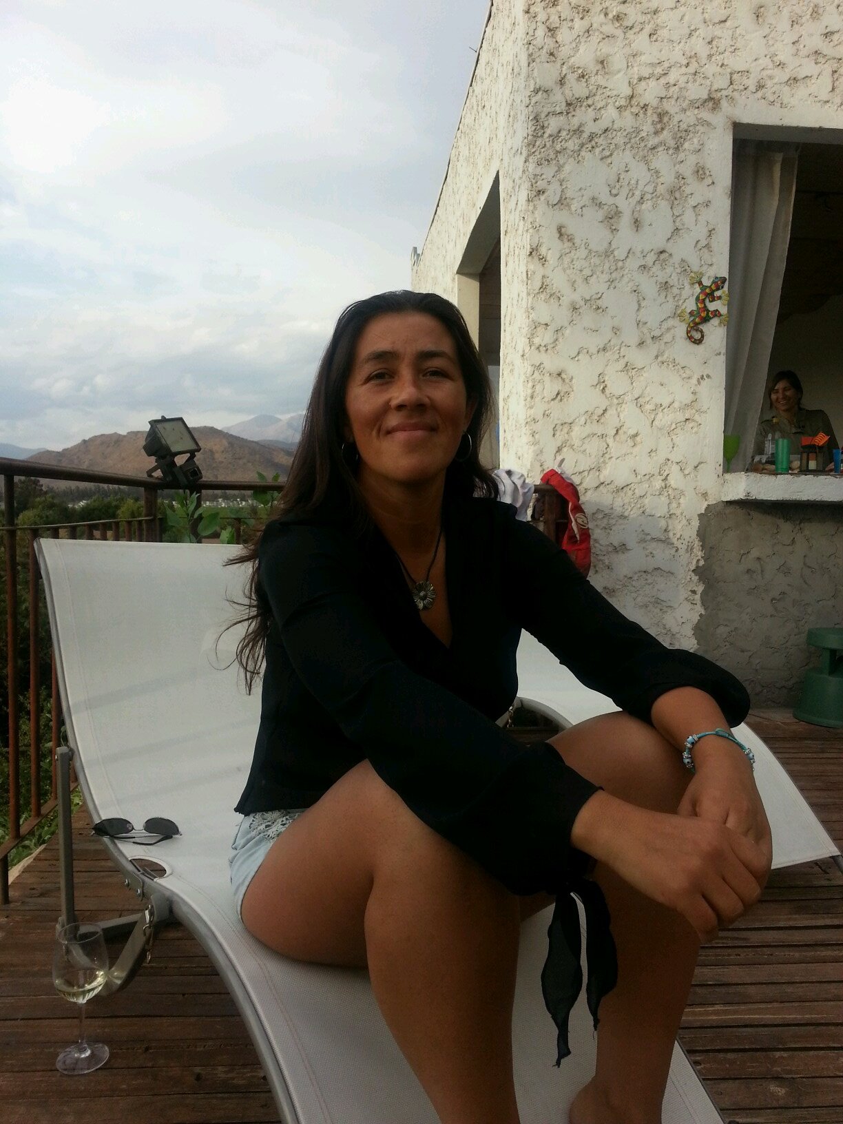 Mujer por sobre todo, me gusta la buena discución, directa al hueso, agrónomo.Amante de la vida al aire libre del deporte y mis hijos