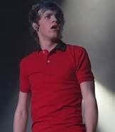 i love pizza,i like making girls laugh,is this the doctor! And follow i follow back!!!!!
