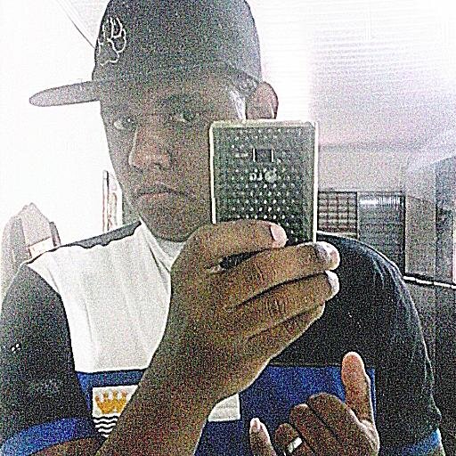 s3gu3 4i que 3u sigO tOdOs d3 vOlt4 !!

http://t.co/heS8crKLVl