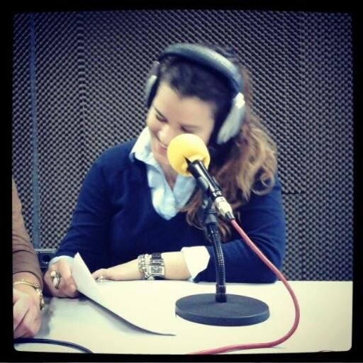 De momento soy un proyecto de periodista.¿Mi pasión?Fusionar palabras. Nunca se me dio bien la tabla del 7.Tengo sangre finlandesa y el corazón madridista 100%