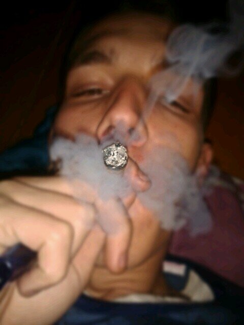 FumayVuela's profile picture. 93. / 'De los críos que crecieron como bloques, siempre fuerte.'
Instagram: @angeliyo__