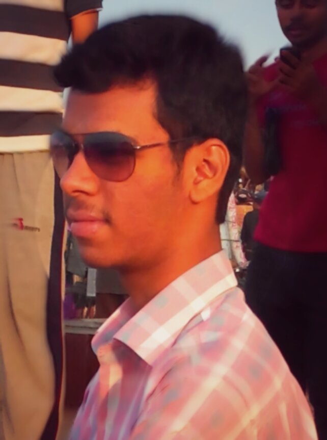 Student,addict for social networks,want to know something new