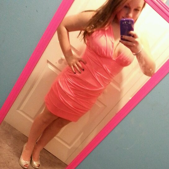 Instagram, lindsey_w_12.
   Fav color- purple Fav sport- soccer...