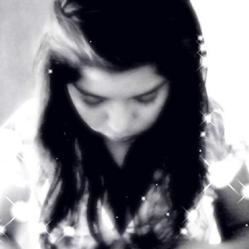 Sin pelos en la lengua, escribo lo que pienso o siento en el momento.  Sigueme, te sigo. |B I E N V E N I D O|